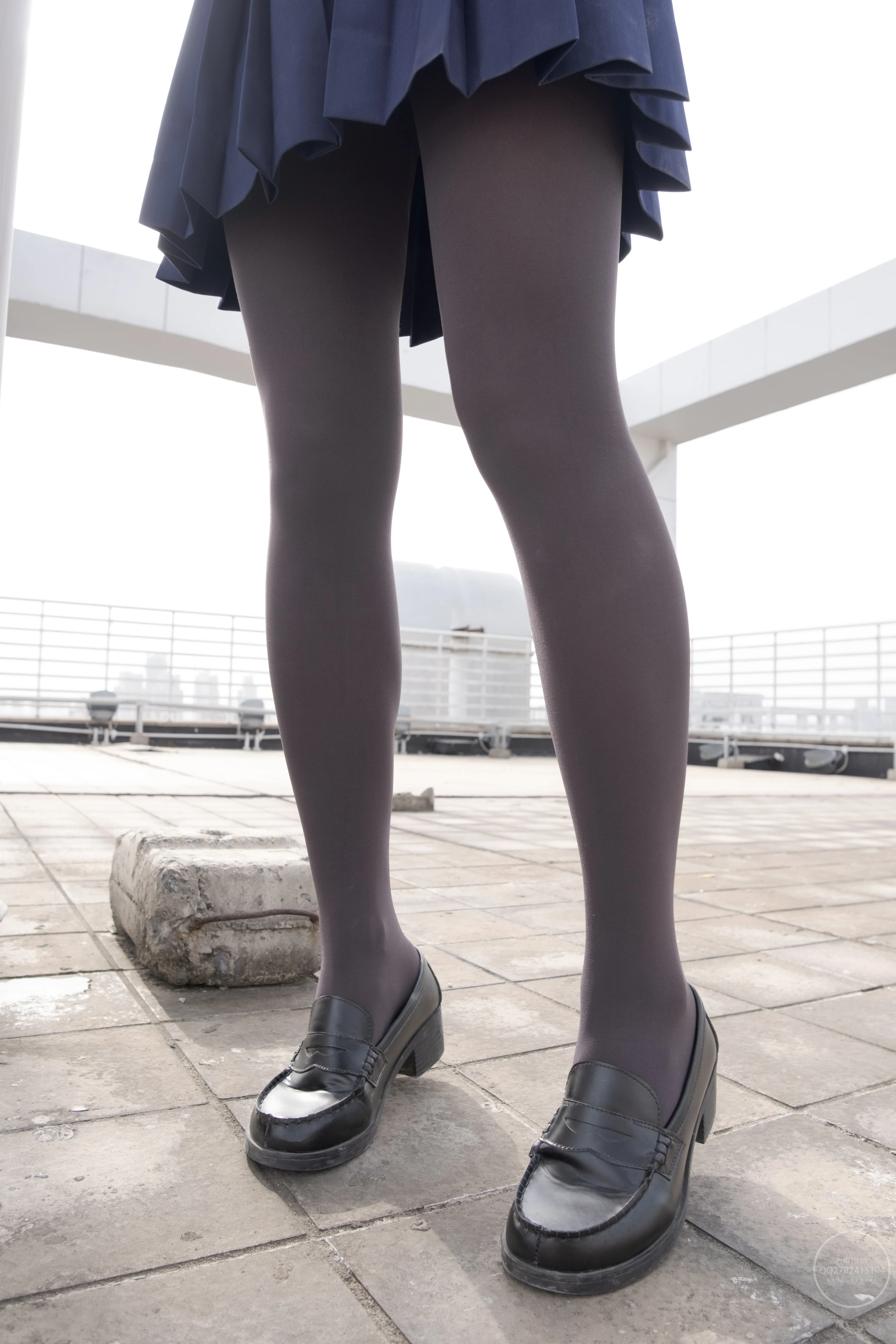 森萝财团 有料 NO.039 小香 天台上的JK灰丝美少女 [90P]插图3
